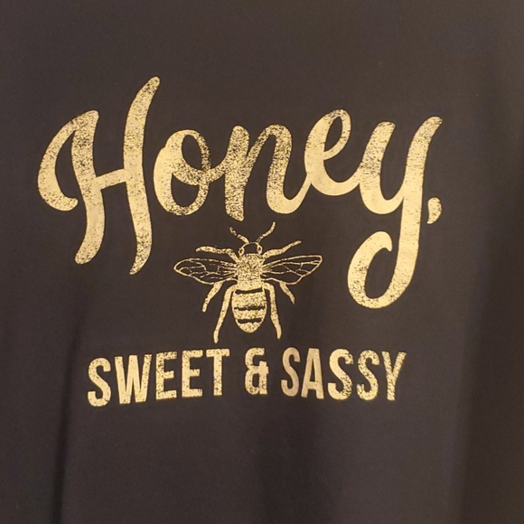 Crop top - Picture 2 of 3